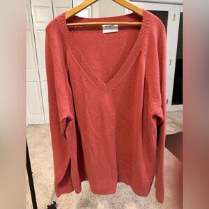 Old Navy Women's V-Neck Sweater - Warm Coral